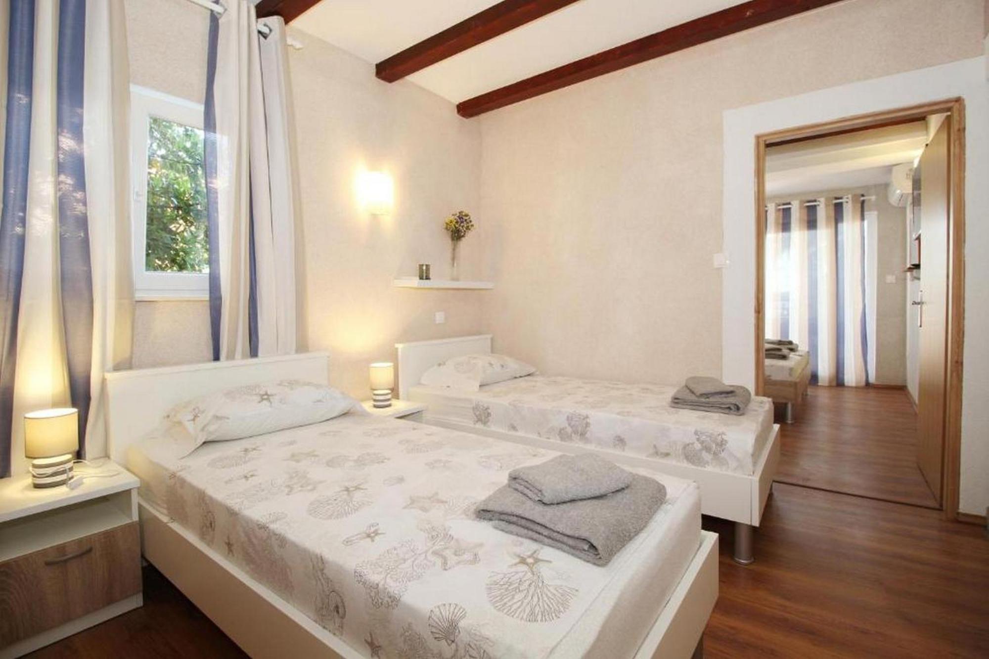 Rooms And Apartments Palma B&B Медулин Экстерьер фото