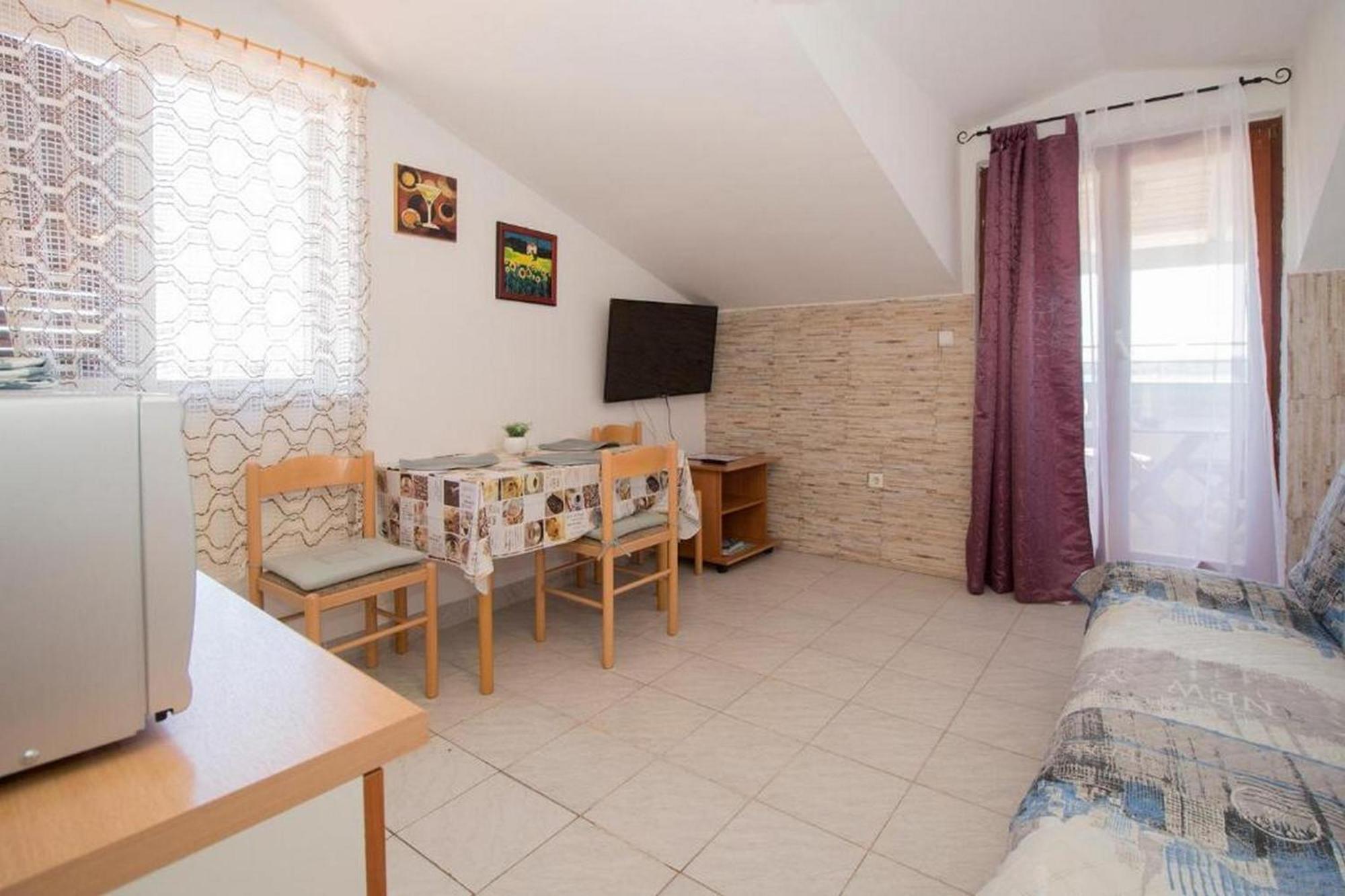 Rooms And Apartments Palma B&B Медулин Экстерьер фото